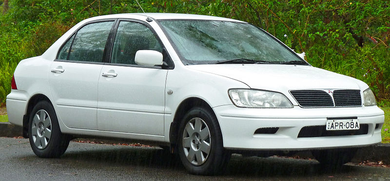 800px-2002-2003_Mitsubishi_Lancer_(CG)_LS_sedan_(2011-10-25).jpg